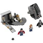 LEGO Super Heroes 76009 Superman™: Únik z Black Zero1