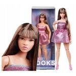 Barbie Looks brunetka v růžových mini šatech HRM168