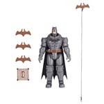 BATMAN Z WYSUWANYM AKCESORIUM 30 CM3