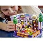 Kuchnia społeczności LEGO Friends 41747 w Heartlake5