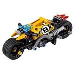 LEGO Technic 42058 Kaskadérska motorka1