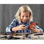 Lego Technic 42104 Závodní tahač6